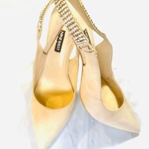 Nine West  cream leather heels with Gold rhinestones size 9